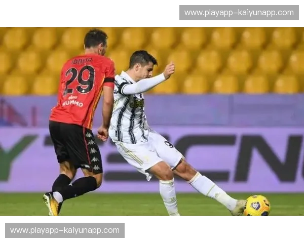 绿茵巅峰的权杖交接：巴塞vs尤文视频中永恒的战术史诗与双雄时代